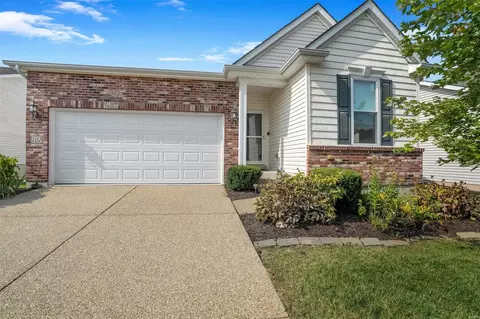 1152 Silo Bend Dr, Wentzville, MO 63385