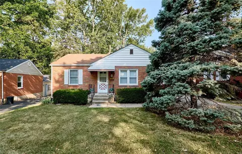6 Saint Michael Ct, Florissant, MO 63031
