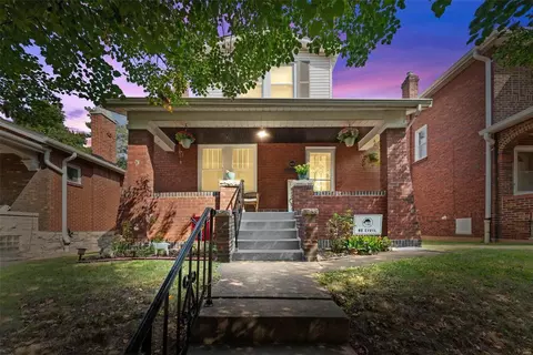 5441 Holly Hills Ave, Saint Louis, MO 63109