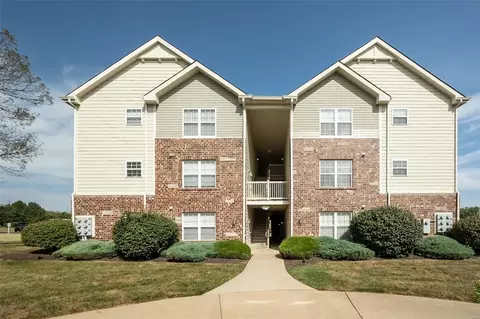 1524 Piedmont Cir, St. Peters, MO 63304