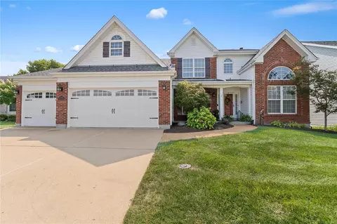 17064 Westridge Oaks Dr, Wildwood, MO 63040