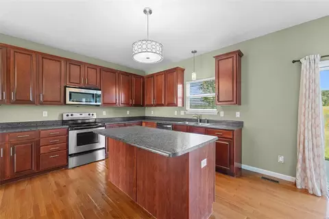 683 Springfield Dr, Wentzville, MO 63385 photo 8