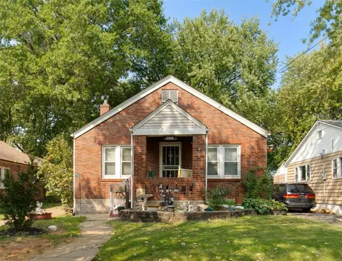 2919 Hilleman Ave, Saint Louis, MO 63114