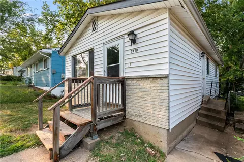 241 Gladys Ave #B, Saint Louis, MO 63135