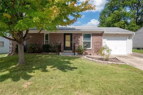3052 Saint Babette Ln, Saint Charles, MO 63301