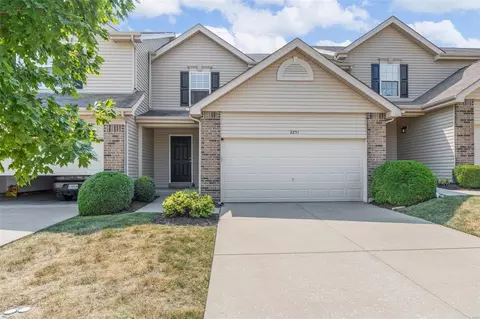 2251 Bay Tree Dr, Saint Peters, MO 63376