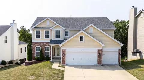 329 Palisades Ridge Ct, Eureka, MO 63025