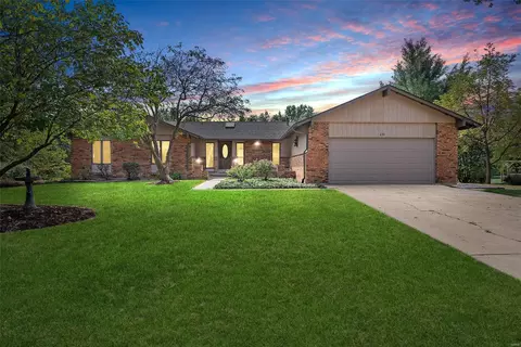 638 Woodbriar Ln, Saint Peters, MO 63376