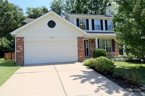 5971 Pennbrooke Dr, Saint Louis, MO 63129