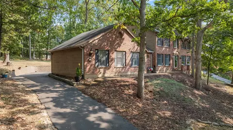 1947 Prospector Ridge Dr, Wildwood, MO 63011