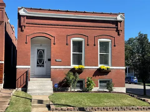 3129 Pestalozzi St, Saint Louis, MO 63118