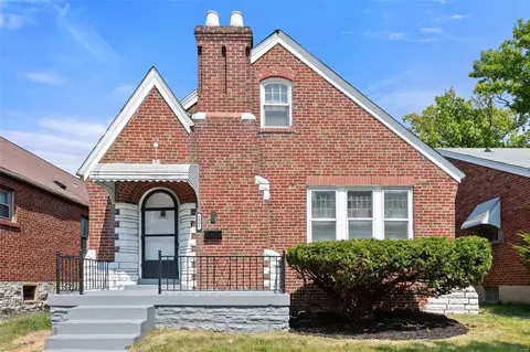 6005 N Pointe Blvd, Saint Louis, MO 63147