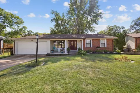 2718 Cherry Bud Ct, Saint Louis, MO 63129