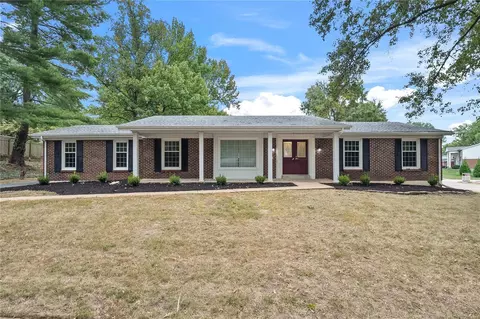 322 Portico Dr, Chesterfield, MO 63017