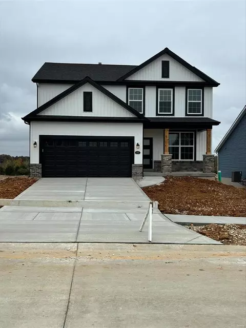 343 Valley Bluff Dr, Wentzville, MO 63385