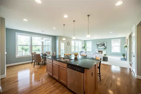 Kitchen - 331 Oak Stand Path, Chesterfield, MO 63005 photo 4 of 4
