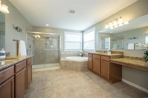 Bath - 331 Oak Stand Path, Chesterfield, MO 63005 photo 2 of 5
