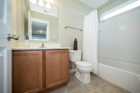 Bath - 331 Oak Stand Path, Chesterfield, MO 63005 photo 5 of 5