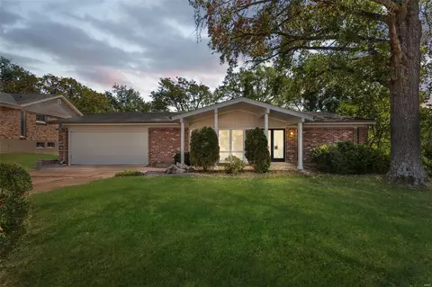 4728 Groveton Way, Saint Louis, MO 63128