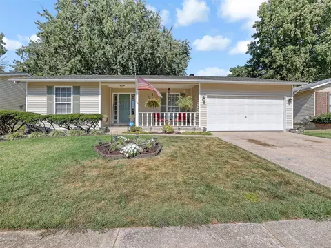 2845 Dividend Park Dr, Florissant, MO 63031