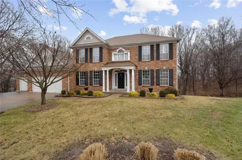 1203 Somerset Field Dr, Chesterfield, MO 63005