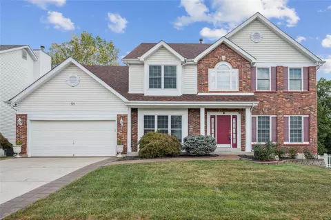 926 Green Briar Hills Dr, O'fallon, MO 63366