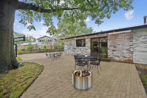 Exterior - 429 Tamarack Dr, Ballwin, MO 63011 photo 2 of 3