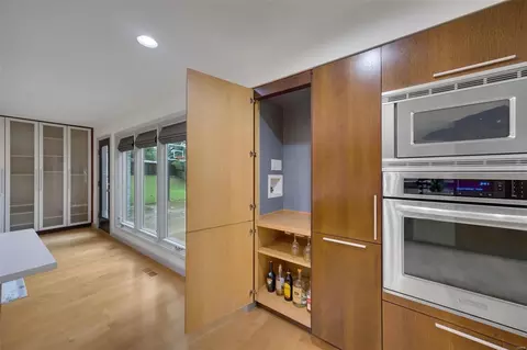 Kitchen - 429 Tamarack Dr, Ballwin, MO 63011 photo 7 of 7