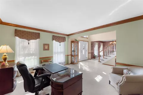 Entry Way - 2523 Barrett Springs Dr, Ballwin, MO 63021 photo 4 of 5