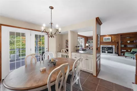 Dining - 2523 Barrett Springs Dr, Ballwin, MO 63021 photo 2 of 8