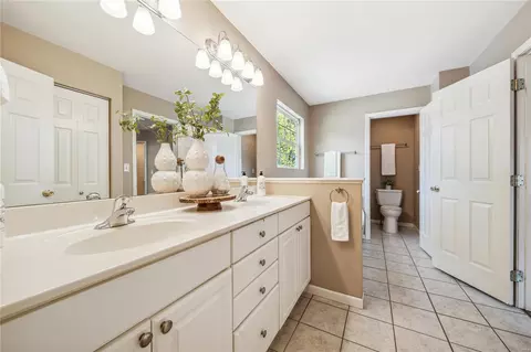 Bath - 5324 Lode Ave, Affton, MO 63123 photo 3 of 4