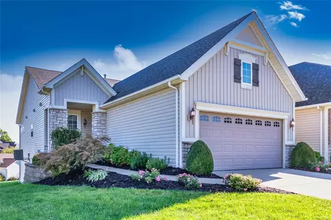 852 Elaine Dr, O'fallon, MO 63366