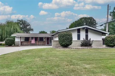 3105 Kingsley Dr, Florissant, MO 63033