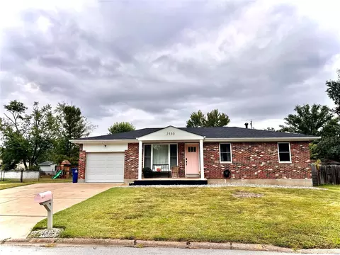 2330 Cessna Dr, Arnold, MO 63010 photo 1