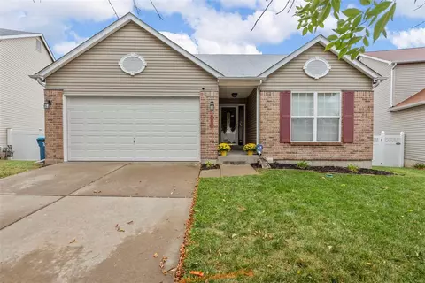 9617 Parker Gray Ct, Saint Louis, MO 63136