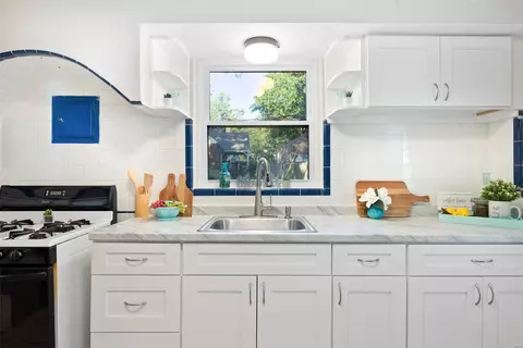 Kitchen - 9029 Patrick Dr, Saint Louis, MO 63114 photo 3 of 3