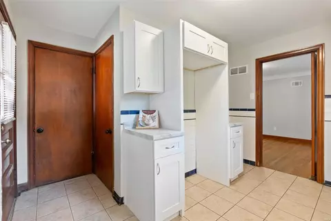 Entry Way - 9029 Patrick Dr, Saint Louis, MO 63114 photo 2 of 4