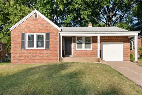 9029 Patrick Dr, Saint Louis, MO 63114