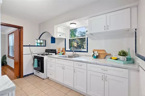 Kitchen - 9029 Patrick Dr, Saint Louis, MO 63114 photo 2 of 3