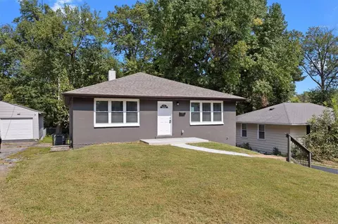 Exterior - 701 Robert Ave, Ferguson, MO 63135 photo 2 of 12