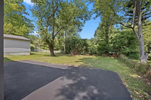 Exterior - 701 Robert Ave, Ferguson, MO 63135 photo 8 of 12