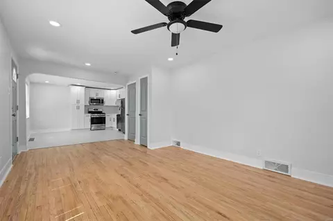 Living - 701 Robert Ave, Ferguson, MO 63135 photo 2 of 3