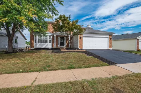 16240 Castlerea Blvd, Ellisville, MO 63021