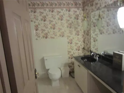 Bath - 951 Feise Rd, O'fallon, MO 63368 photo 2 of 4