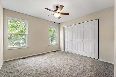 1015 Hollyleaf Ct, Ballwin, MO 63021 photo 27