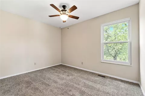 1015 Hollyleaf Ct, Ballwin, MO 63021 photo 29