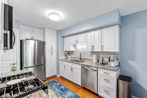 621 Painted Vista Dr, Ballwin, MO 63021 photo 9
