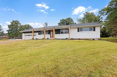 10651 Roanna Ct, Saint Louis, MO 63128