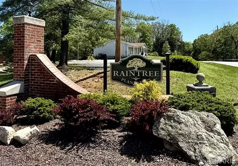 9909 Sassafras Dr, Hillsboro, MO 63050