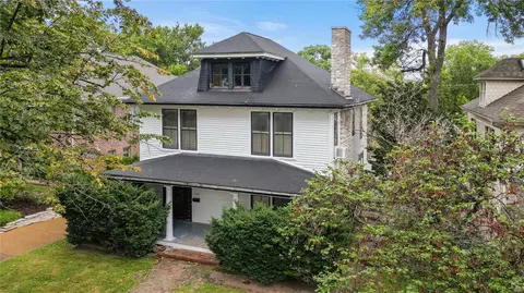 7507 Westmoreland Ave, Saint Louis, MO 63105